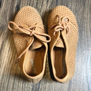 Toddler size 8 loafers